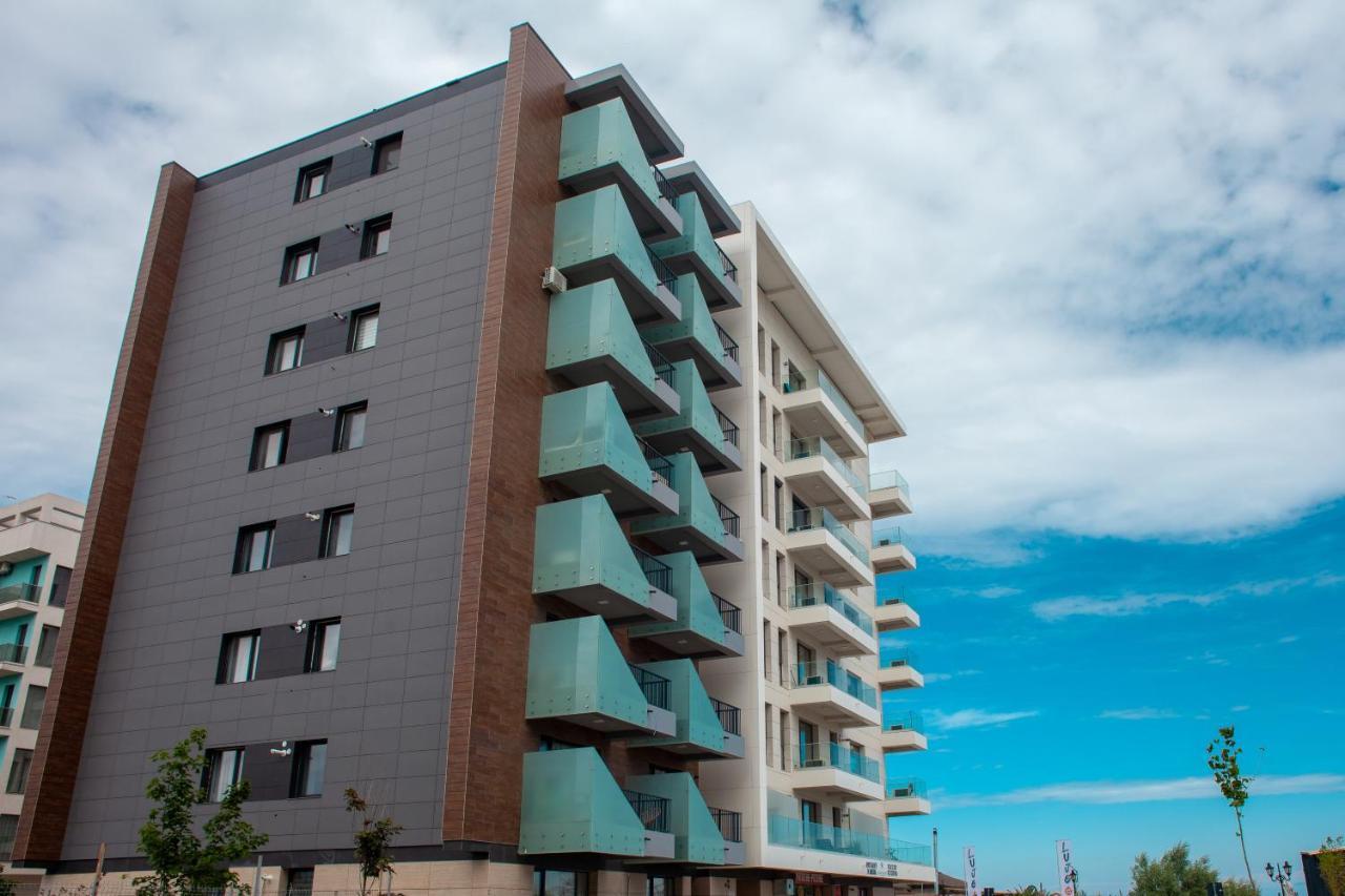 Green Apartament Near The Beach Navodari Exterior photo
