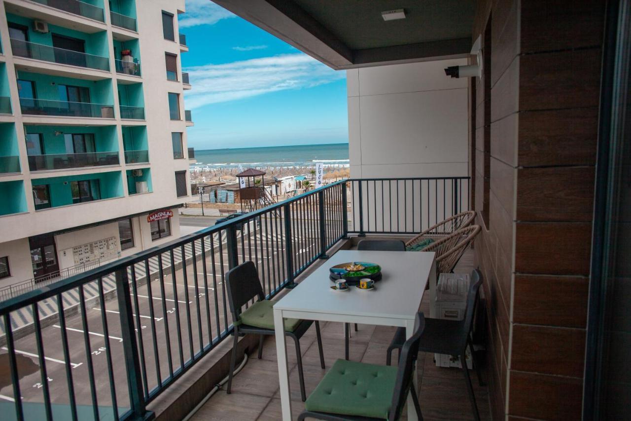 Green Apartament Near The Beach Navodari Exterior photo